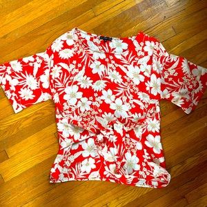 Size Medium West Kei lightweight top